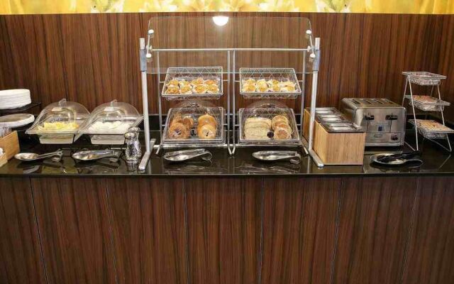 Fairfield Inn & Suites Madison Verona