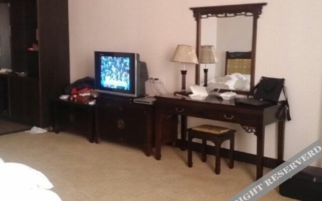 派柏·云酒店(贺州八达西路店)