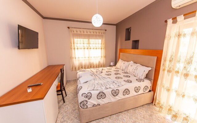 Fiore Hotel