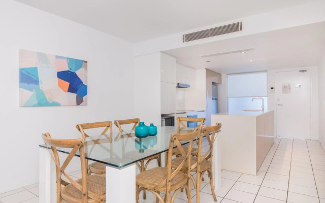 Echelon Apartments