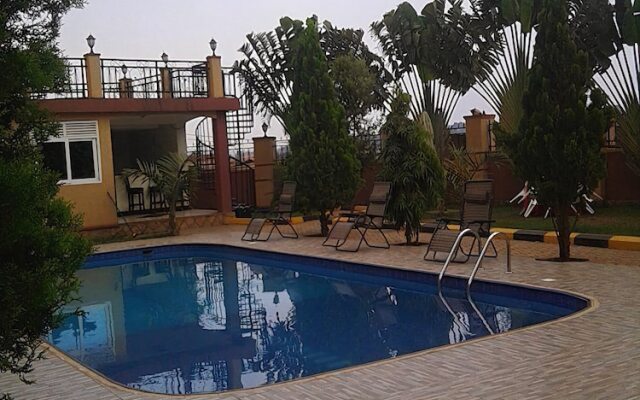 Makutano Hotel