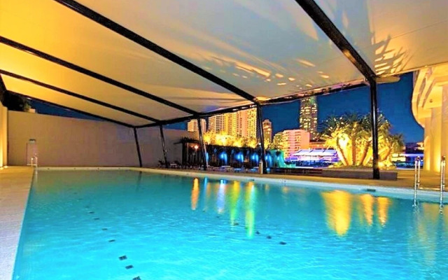 Circle on Cavill - Holidays Gold coast