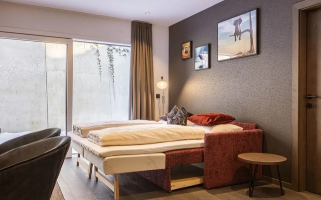 Spacious Apartment With Terrace