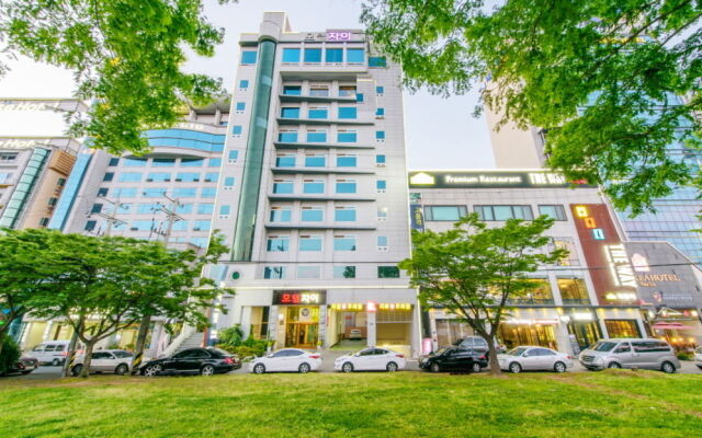 Xi Motel