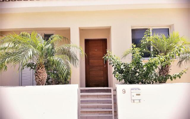 Med View Bungalows