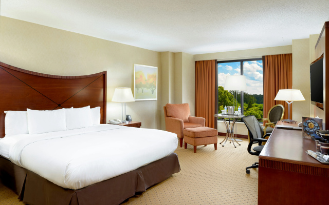 Отель DoubleTree by Hilton Washington Dulles Airport