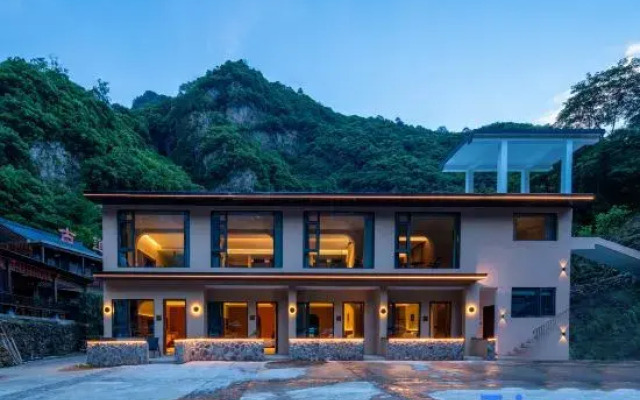 Yixi Shanfang Homestay (Yuxian Shuimo Tingxi Scenic Area)