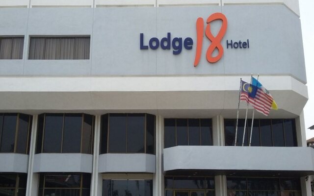 Lodge 18 Hotel