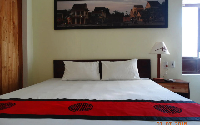 Yellow House Homestay