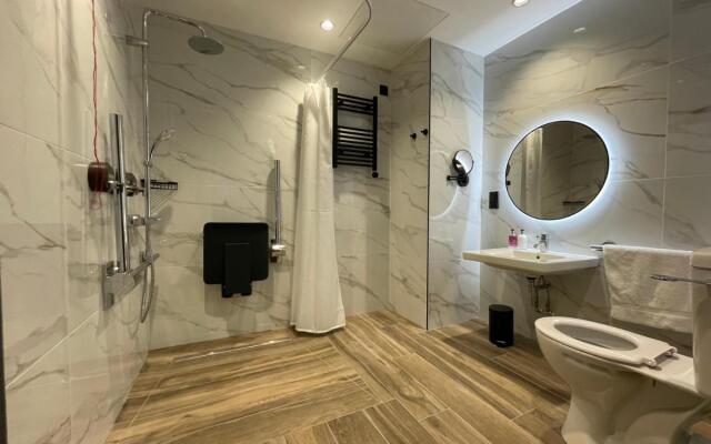 Tynecastle Park Hotel