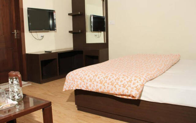 Hotel Traveller's Paradise Nainital