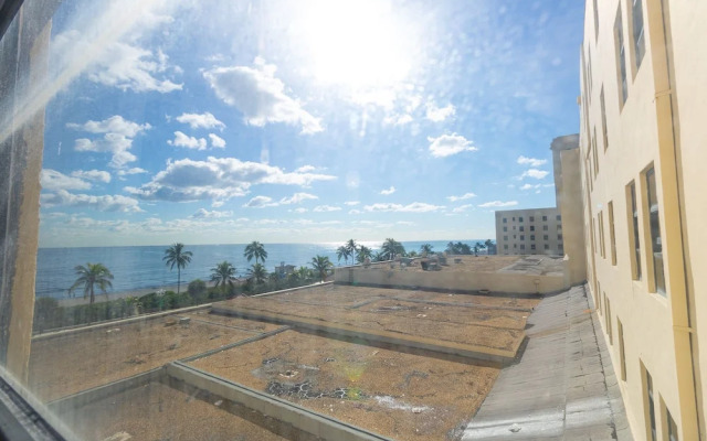 584 Ocean View Studio Hollywood Beach