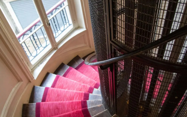 Secret Villiers I Stylish 2 Bed Apt in Villiers