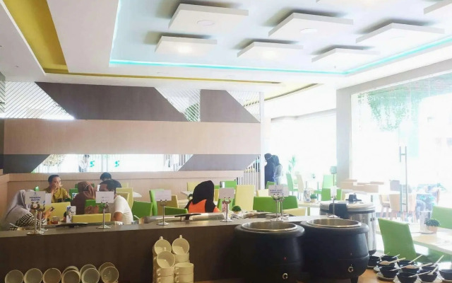 Zenith Hotel