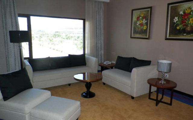 Sutan Raja Hotel And Convention Centre