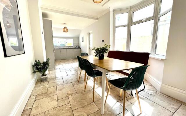 Whitchurch House by Switchback Stays