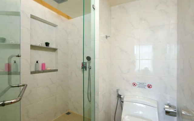 The Aristo Beach by Holy Cow 318