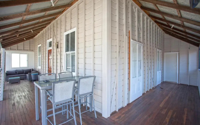 CBD Holiday Home