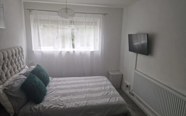 Immaculate 1-bed Apartment in Woodford Green