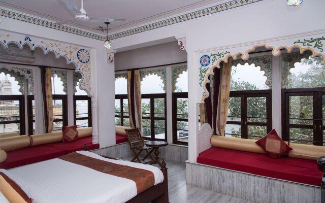 OYO 10319 Hotel Pichola Haveli