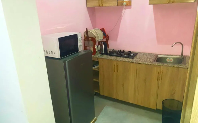Bly & Schol Apartments