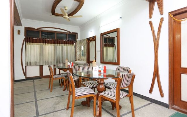 OYO 8932 Delight Inn Gachibowli