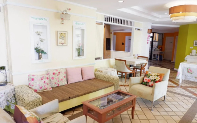 Rungnatee Place & Boutique Hotel