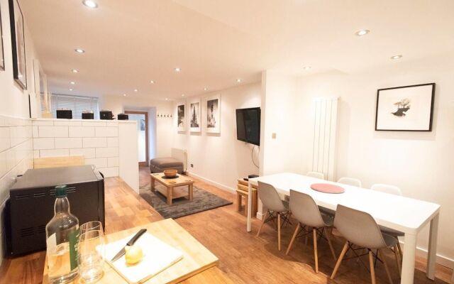 Photographer's Base - Georgian New Town Sleeps 7
