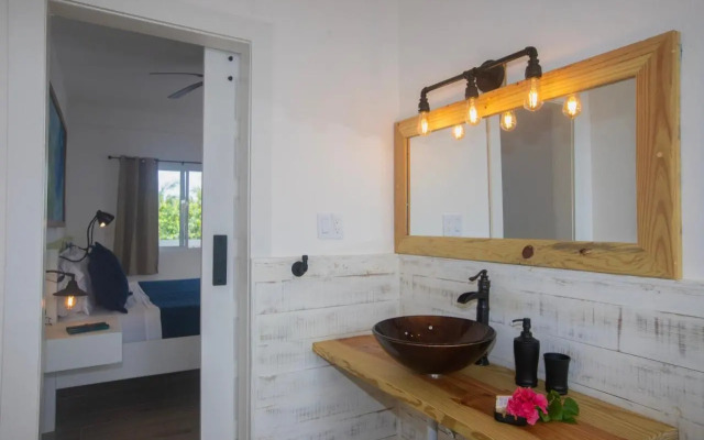 Kokomo Beach Suites