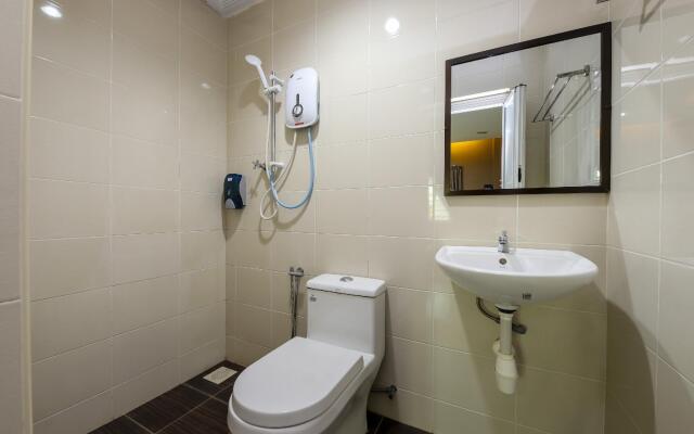 OYO 89839 Riaz Hotel
