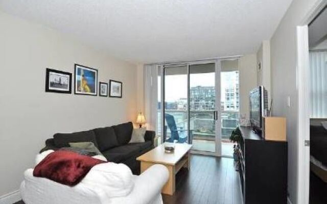 MiCasa Suites - Stylish Condo by St. Lawrence Market