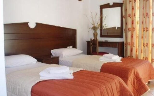 Rita's Place Hotel