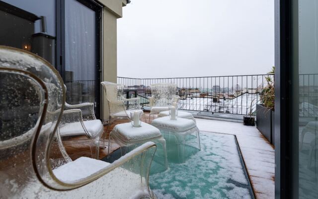 EMPIRENT Grand Central Apartments
