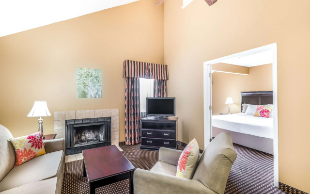 Hawthorn Extended Stay by Wyndham Dayton