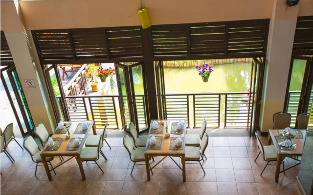 Golden Pine Resort