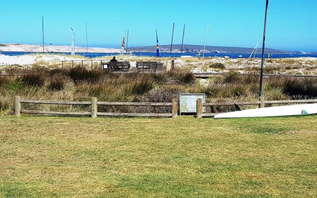 Barefootin, Langebaan 6-sleeper