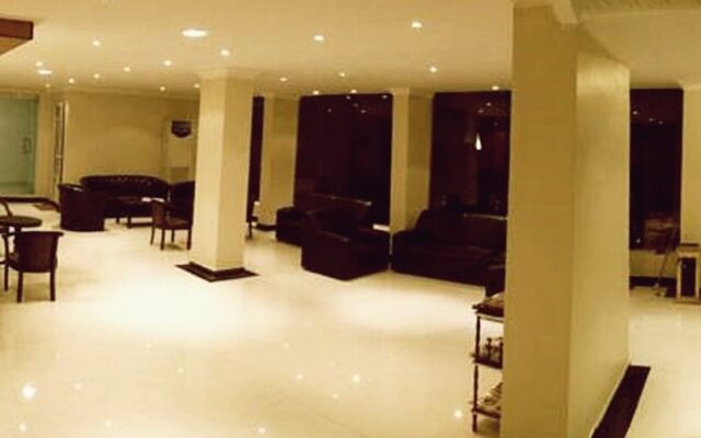 Lamar Suites Hotel