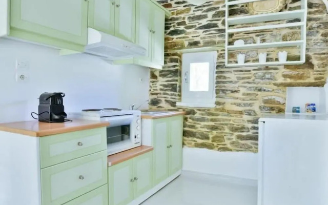 Cozy 2-bedroom House in Tinos