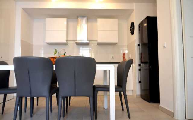 Apartment Chic Ploce