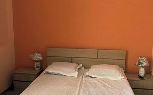 Kmg Hotel