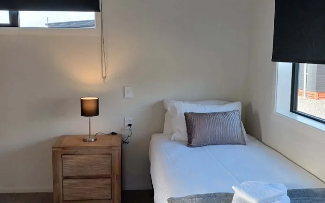 Suncrest Villas – Guest Rooms – Cromwell