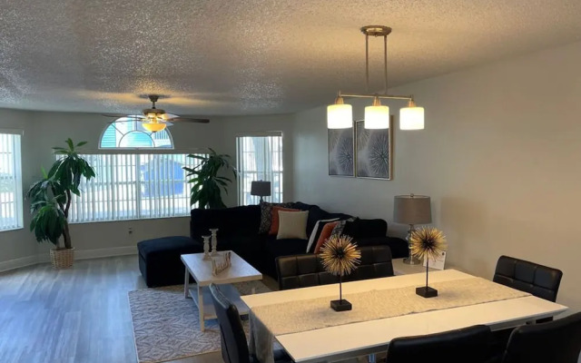 Grand Family 3BR Condo Penthouse Near Disney