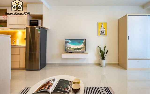 Dream House Apartment