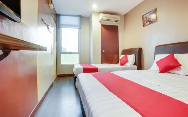 OYO 90282 Hotel Taj Seksyen 7