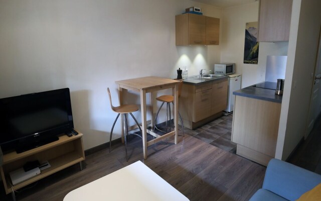 1bd Apartment Right Downtown