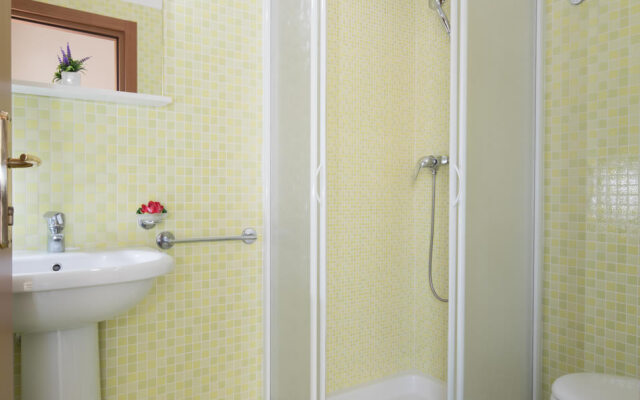Residence 1 Uno Studio & Suites