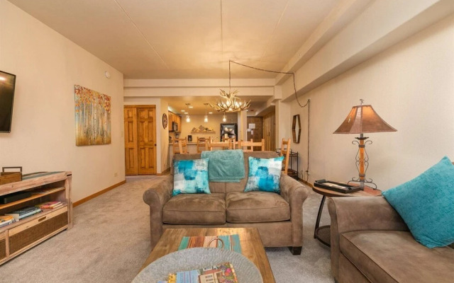 Comfortable 2-bedroom Village at Breckenridge Condo