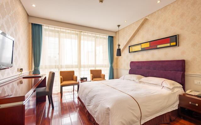 Baiheng Hotel (Yiwu International Trade City)