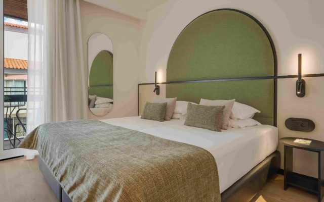 Отель The Editory Garden Carmo Funchal