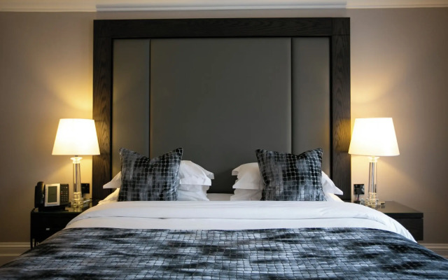 One Warwick Park Hotel